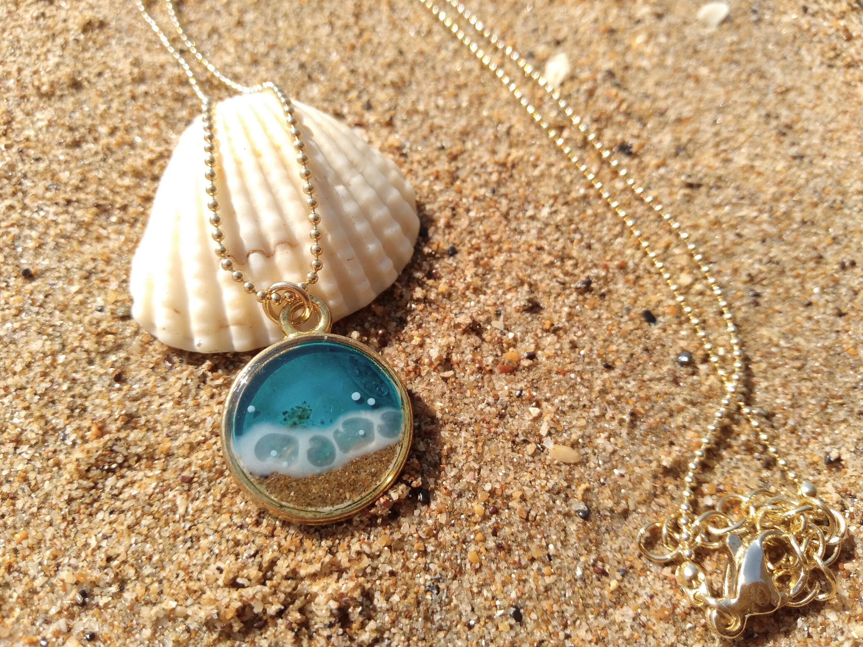 Blue Wave Beach necklace