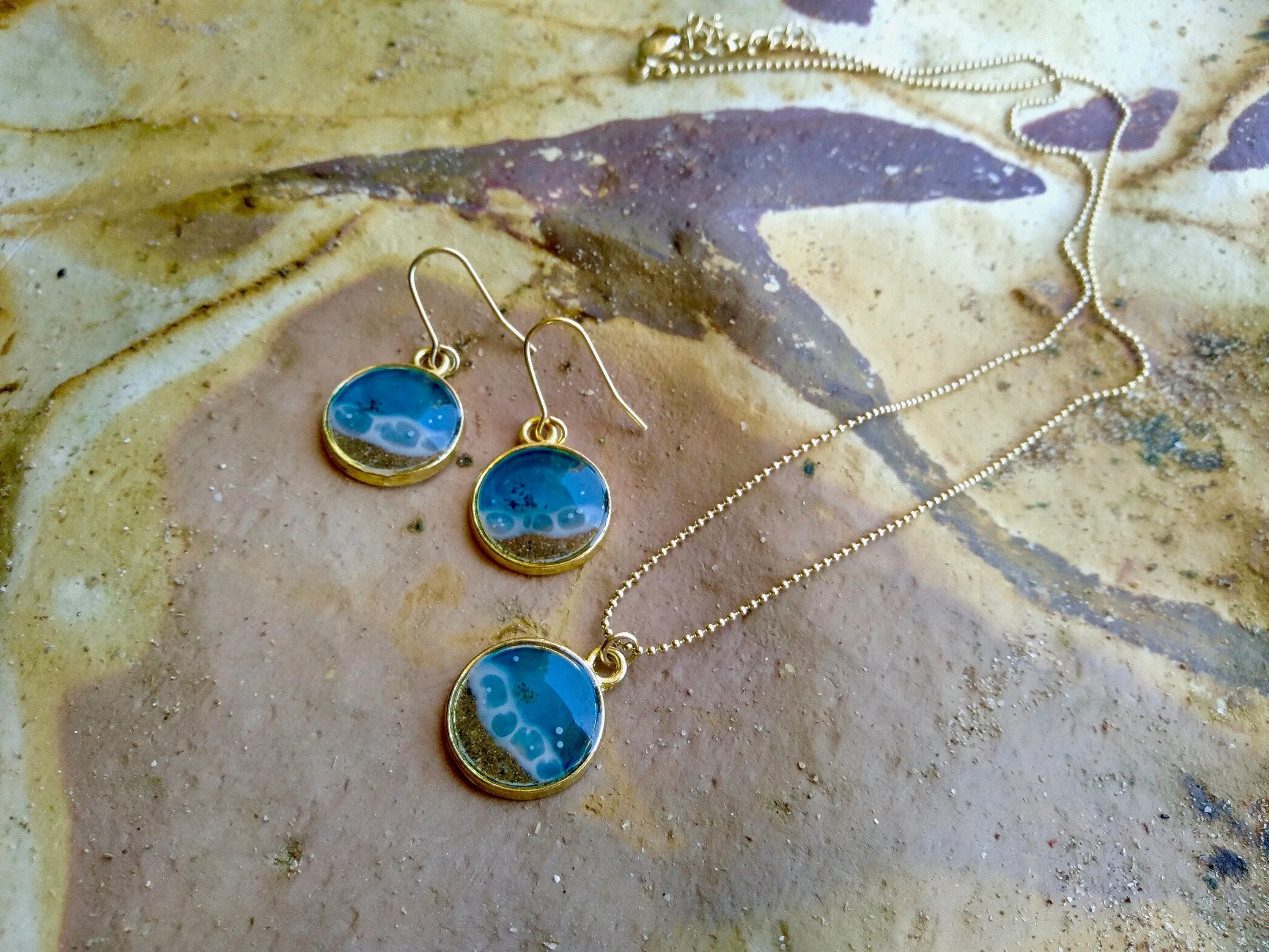 Blue Wave Beach necklace