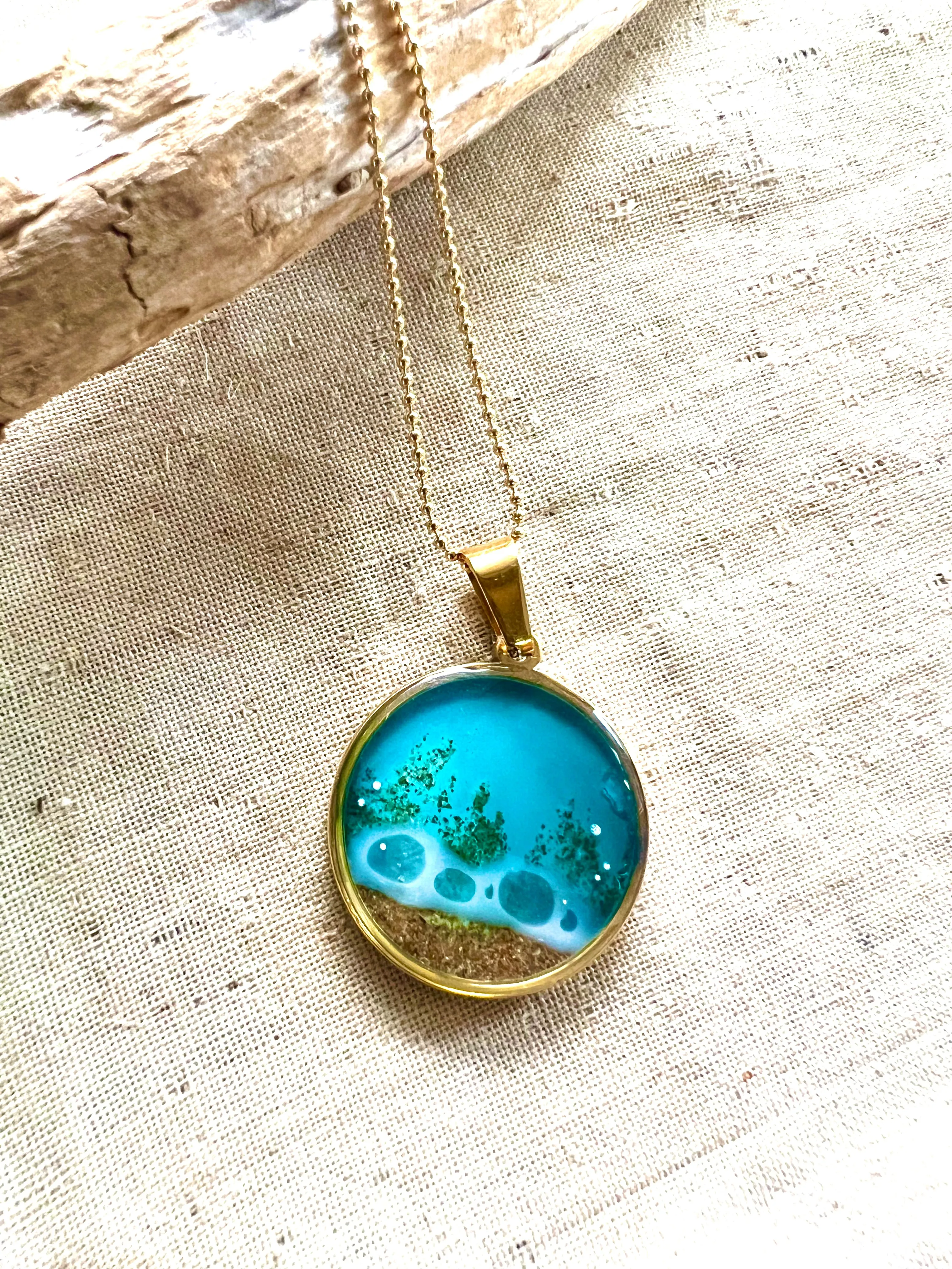 Blue Wave Beach necklace