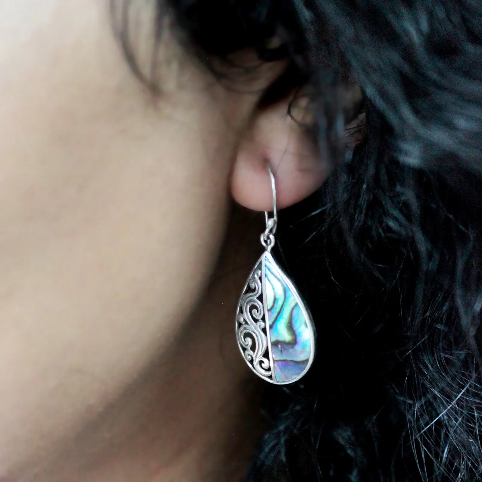 Elegant Shell & Silver Teardrop Earrings - Handmade in Bali - High-Quality 925 Silver & Shell Parts