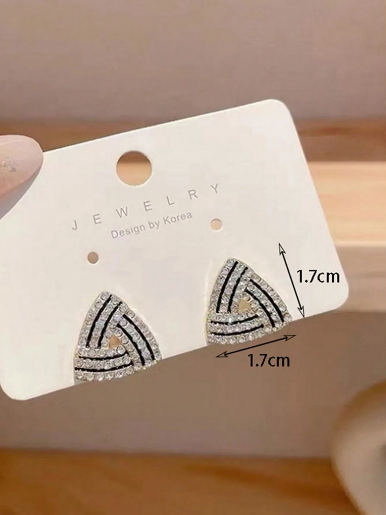 High-end & Unique Design Clover Shaped Stud Earrings for Women