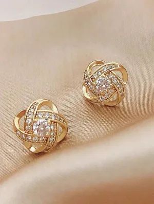 High-end & Unique Design Clover Shaped Stud Earrings for Women