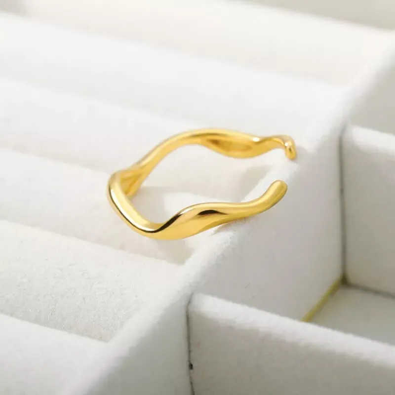 Wavy Ring